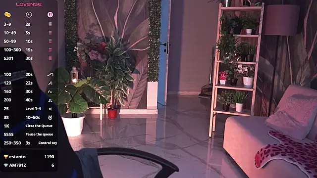 OliviaMcClean webcam