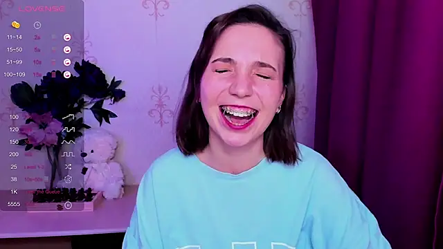 KindHazelHere_ webcam