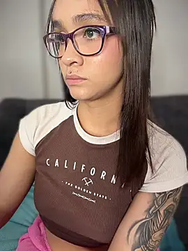 Isabella-Teen webcam