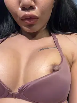 Alittleasiangirl webcam