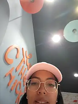 SheenaBrooke live cam