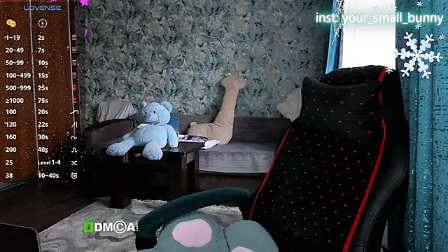 Your_small_bunny webcam