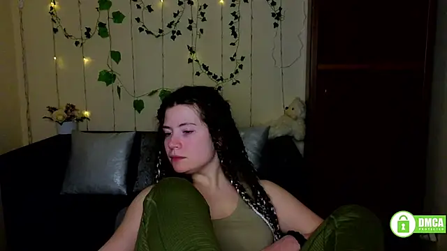 Alicia_redfollow webcam