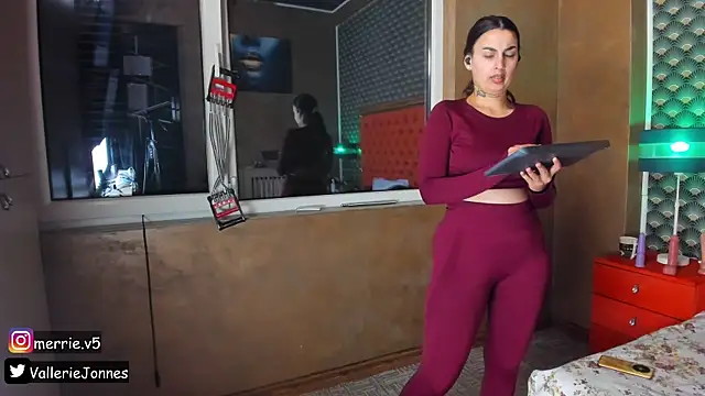 VallerieJones webcam