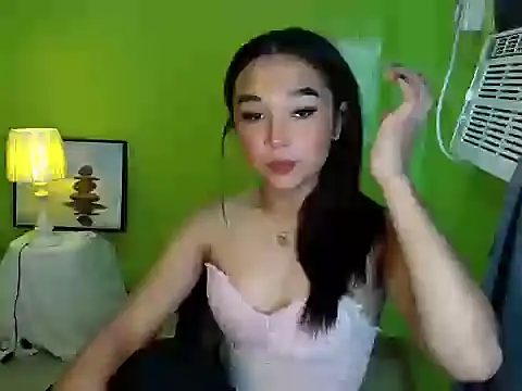 tscyra_foxxx - TsCyra_foxxx's free webcam - UK Sex Cams