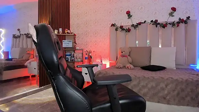 daphnne_tay - Daphnne_tay's free webcam - UK Sex Cams