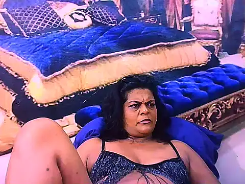 indiancherrypie - IndianCherryPie's free webcam - UK Sex Cams