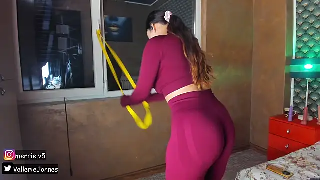 valleriejones - VallerieJones's free webcam - UK Sex Cams