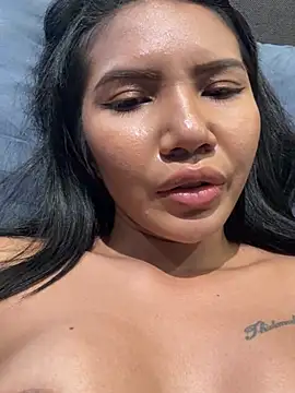 Alittleasiangirl webcam