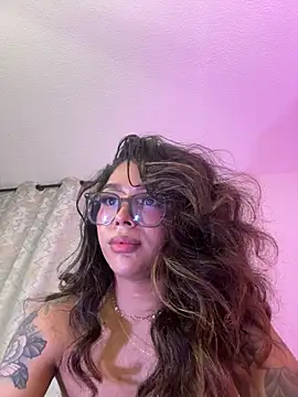 Samantha_Bernardo webcam