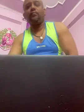 Dick_6inches_Delhi webcam