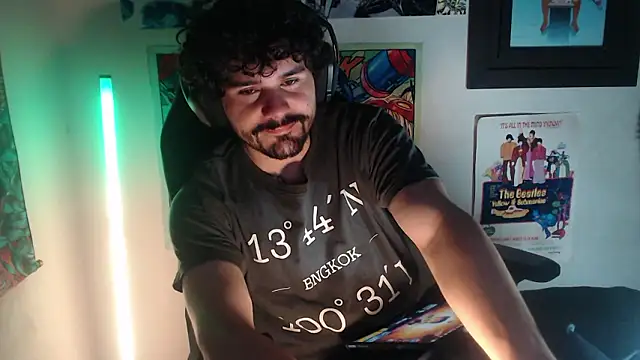 LuciferSantoryu webcam