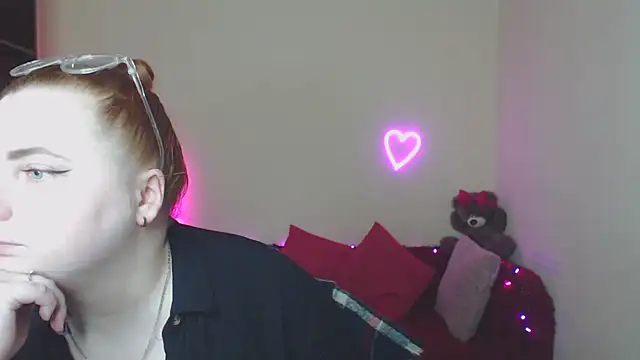 Alicia_love00 webcam