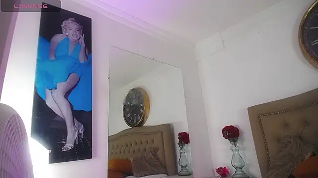 Adara_Ferrara webcam