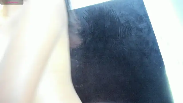 bella_moonlight_cr webcam