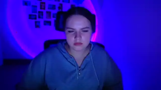 Kitty_Mia_Kitty webcam