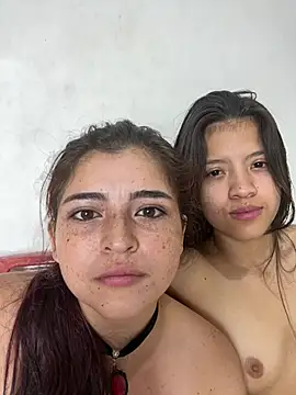 xuxi_xxx - Xuxi_XXX's free webcam