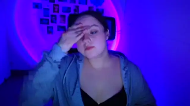 Kitty_Mia_Kitty webcam