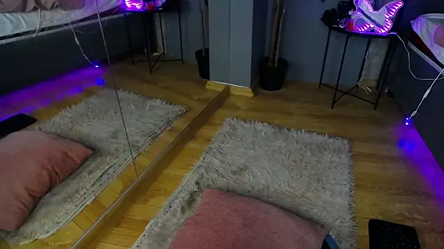 ScarlettJakobs webcam