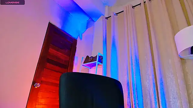 DIVORCED_MS_VALERIA webcam