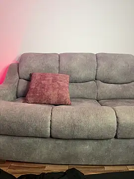 lucy_699 (F young) - Spanks Ass (Red))🎈