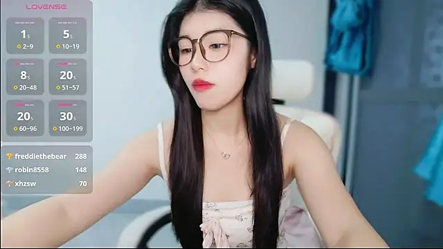 美女-XiaoYu-777在线直播