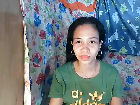 PinaySkinnyGirl's chatroom