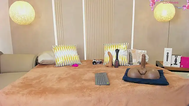 sabrina_shark_ webcam