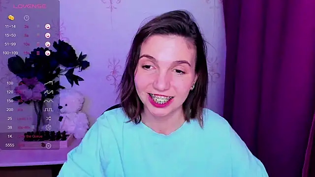 KindHazelHere_ webcam