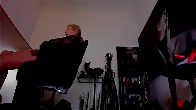 MistressDemi webcam