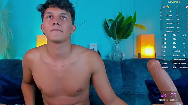 Leo_Savage_ webcam
