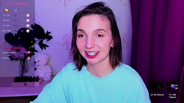 KindHazelHere_ webcam