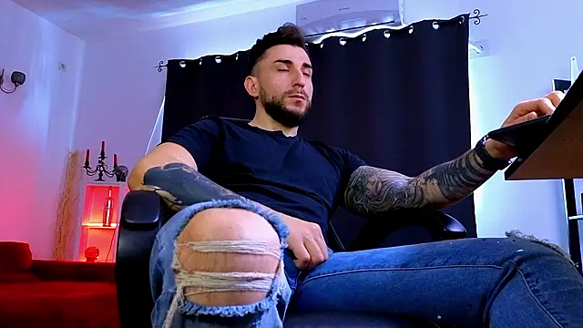 MightyAaron66 webcam