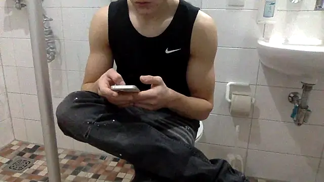 AzhleticAce18 webcam