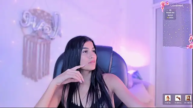 Ginni_charlotte webcam