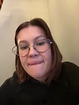 Webcam Model (RinaCat)  is live.Free join now!