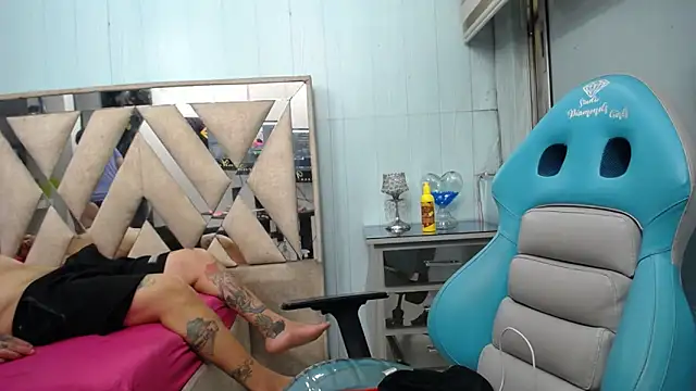 hidden sexcam Allison Max Tattoo
