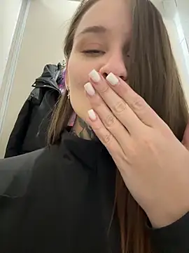 adult camming KishaMur