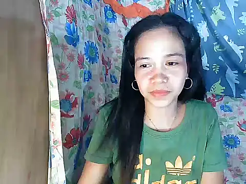 PinaySkinnyGirl webcam