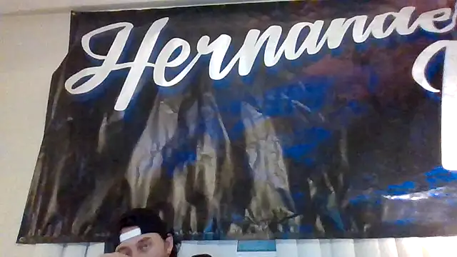 Tallhungandcloudy webcam