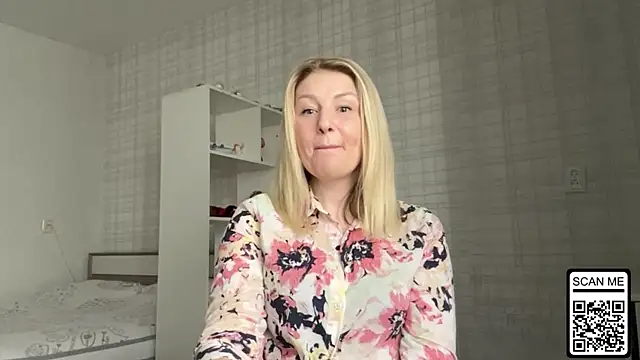 Blondie_xoxoxo webcam