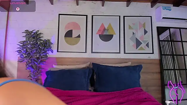 miakay1 (F teen) - fingers pussy to mouth 💦🌸