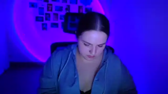 Kitty_Mia_Kitty webcam