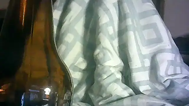 ON3YOULLN3VER_FIR3 webcam