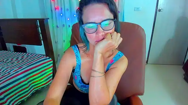 brianagarner - BrianaGarner's free webcam