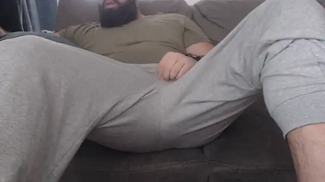 hugemachohandsome webcam