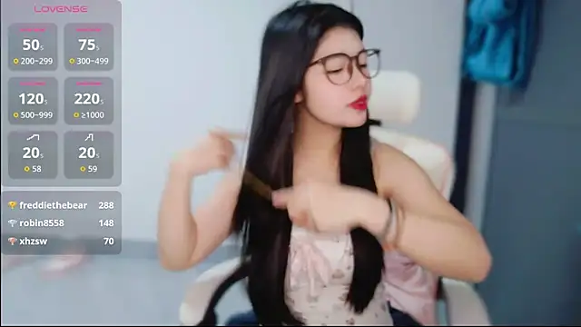 美女-XiaoYu-777在线直播