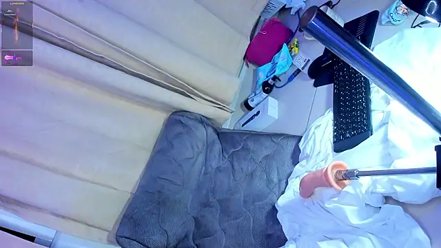 PamelaAddams_ webcam