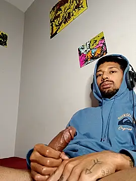 BigPrettyDick777 webcam