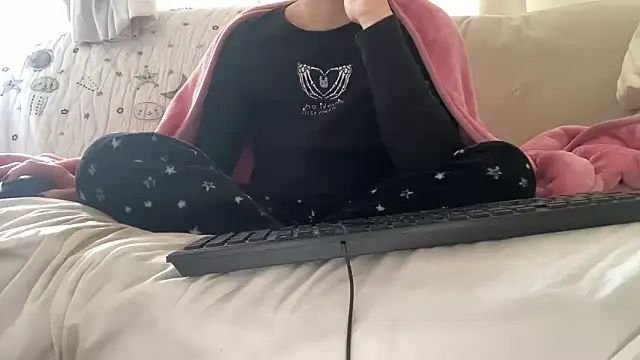 18yoteenvirgin webcam